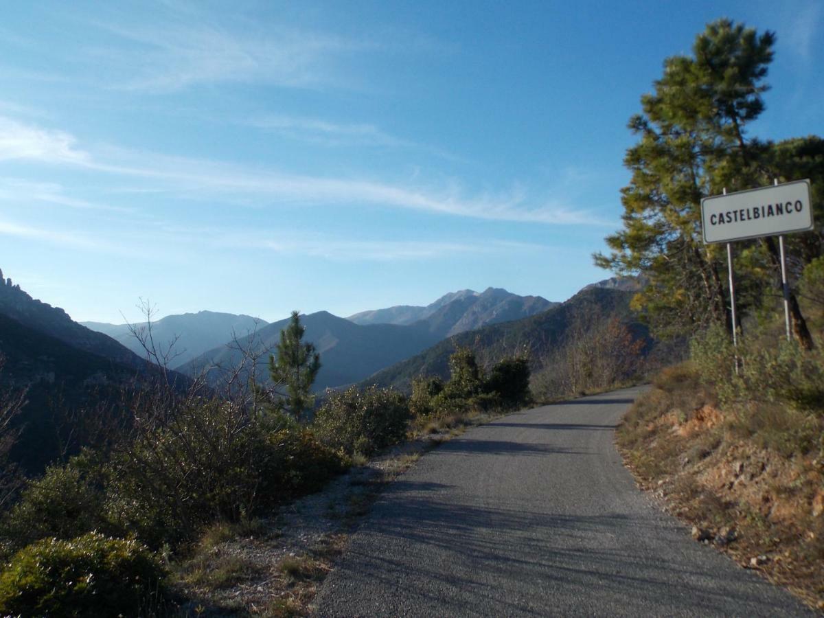 Arve Castelbianco - B&B E Appartamento Colletta エクステリア 写真